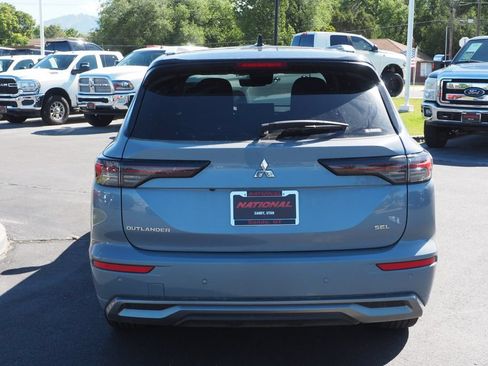 Used 2025 Mitsubishi Outlander SEL AWD/4WD image 6