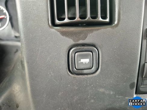 Used 2015 Chevrolet Express 2500 image 18