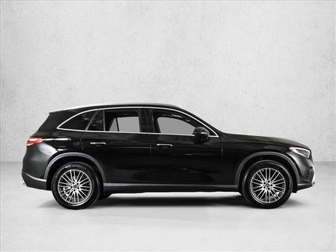 Certified 2026 Mercedes-Benz GLC 300 4MATIC image 4
