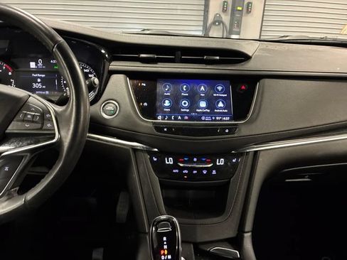 Certified 2022 Cadillac XT5 Premium Luxury AWD/4WD image 18