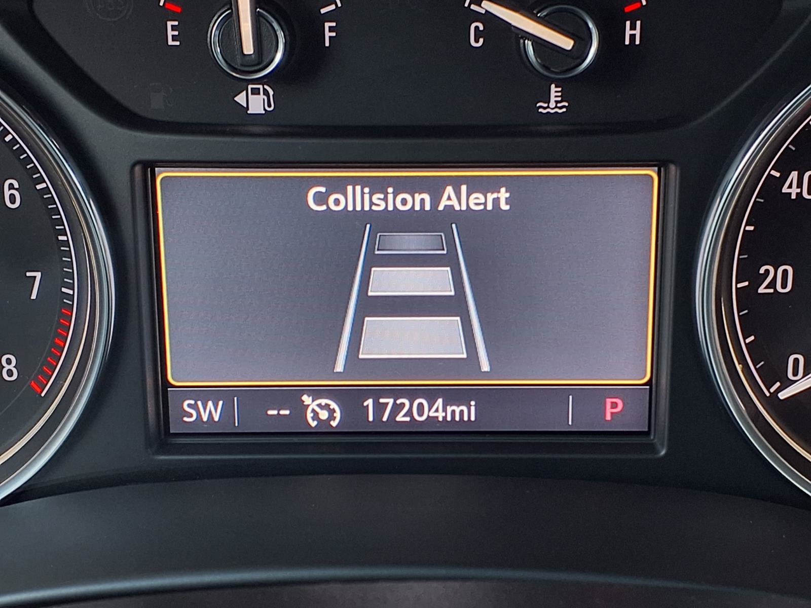 Used 2023 Buick Enclave Essence AWD/4WD image 13