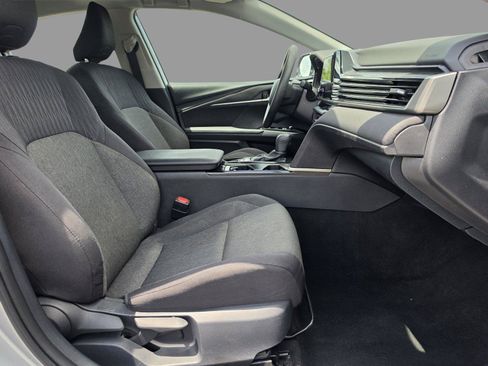 Used 2025 Toyota Camry LE FWD image 22