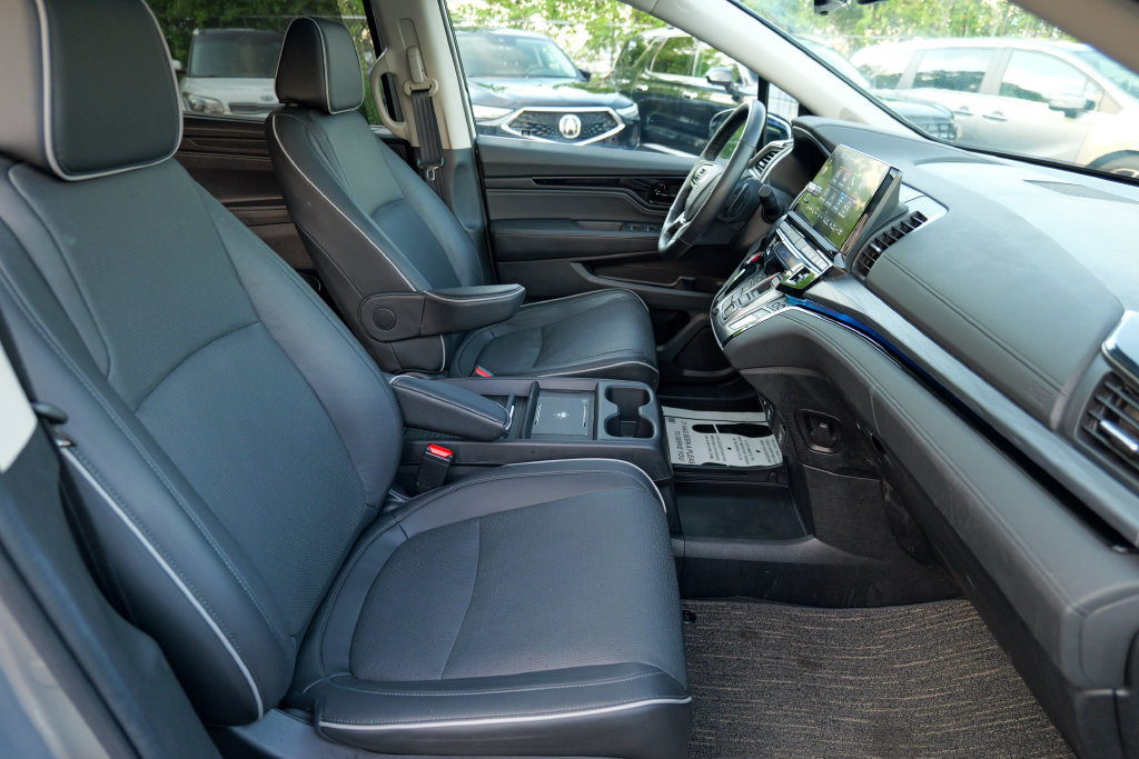 Used 2025 Honda Odyssey Elite image 34