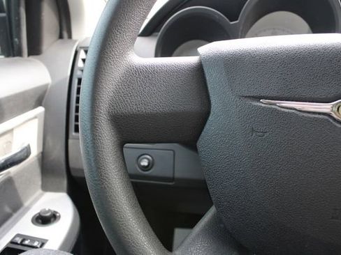 Used 2009 Chrysler Sebring LX FWD image 10