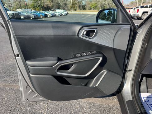 Used 2024 Kia Soul LX w/ Option Group 015 image 9