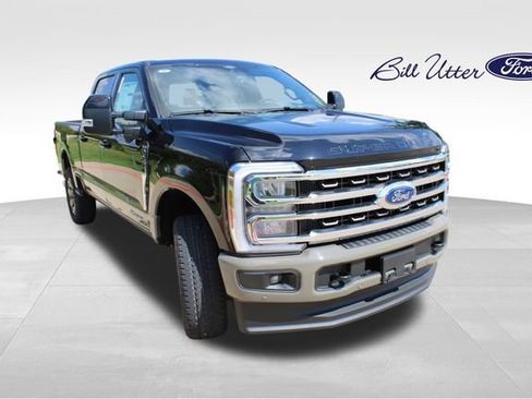 New 2026 Ford F250 King Ranch w/ FX4 Off-Road Package image 2