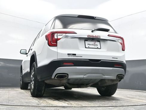 Used 2023 GMC Acadia SLE image 30