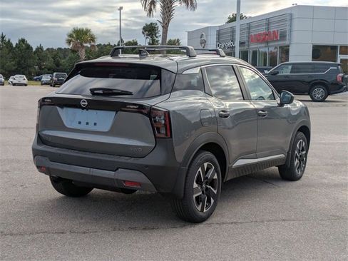 New 2026 Nissan Kicks SV w/ SV Premium Package image 3