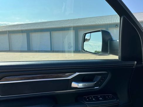 Used 2019 RAM 1500 Laramie image 16