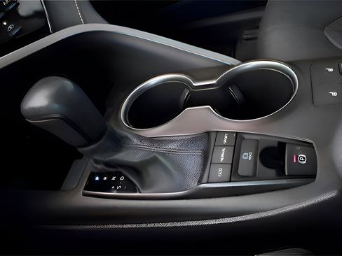 Used 2022 Toyota Camry XSE image 10