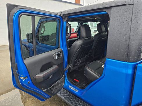 Used 2021 Jeep Gladiator Rubicon w/ Dual Top Group image 17