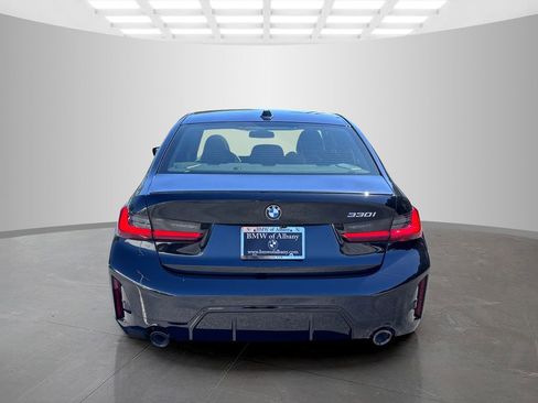 New 2026 BMW 330i Sedan w/ M Sport Package RWD image 5