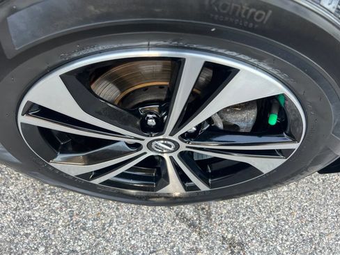 Used 2022 Nissan Sentra SV FWD image 34