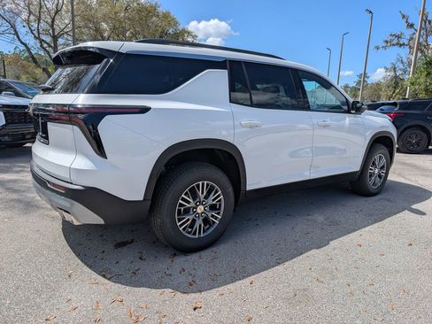 New 2026 Chevrolet Traverse LT image 9