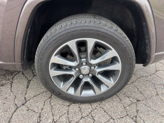 Used 2018 Jeep Grand Cherokee Overland AWD/4WD image 9
