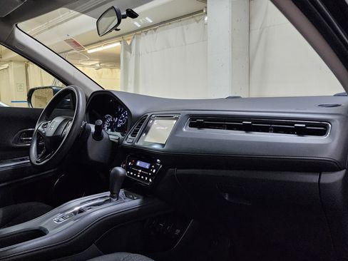 Used 2018 Honda HR-V EX image 22