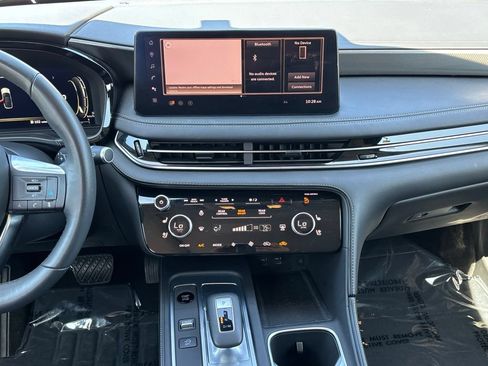 Certified 2026 INFINITI QX60 Luxe w/ Cargo Package FWD image 16
