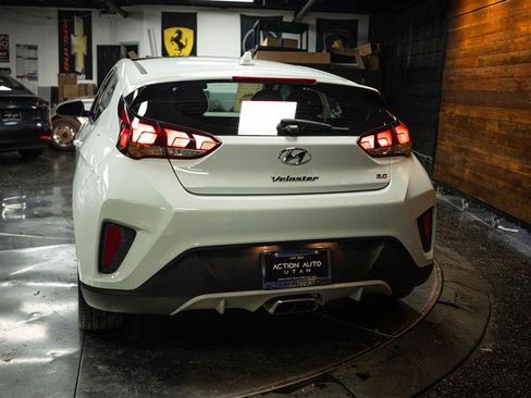 Used 2019 Hyundai Veloster 2.0 Premium image 6