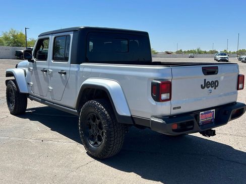 Used 2023 Jeep Gladiator Sport AWD/4WD image 7