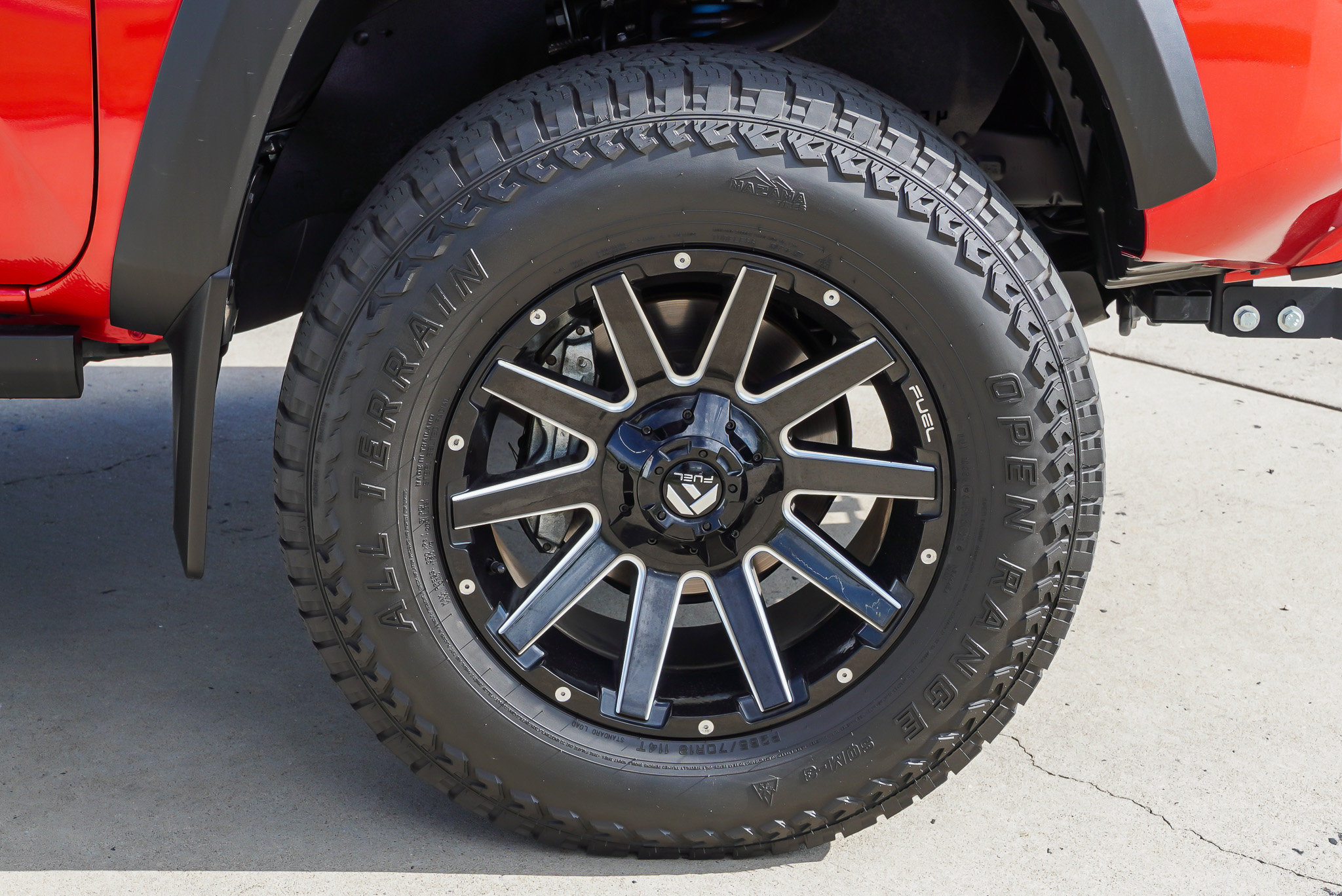 Certified 2022 Toyota Tacoma TRD Off-Road AWD/4WD image 10