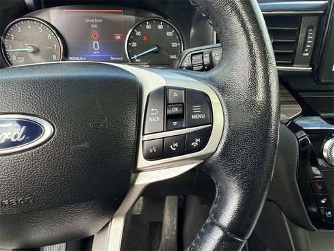 Used 2022 Ford Explorer Limited w/ Equipment Group 301A image 17