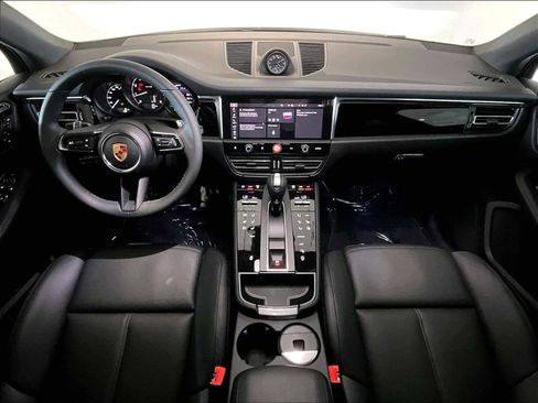 New 2026 Porsche Macan image 14