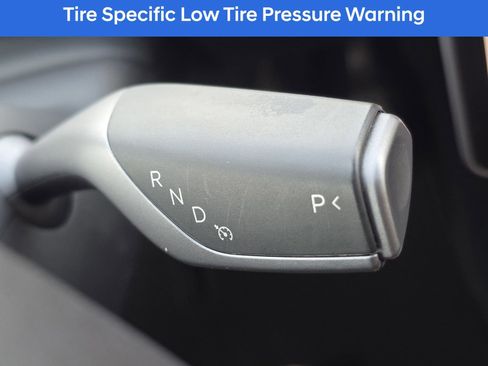 Used 2023 Tesla Model Y 2WD image 28