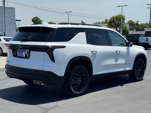 New 2026 Chevrolet Traverse LT w/ Enhanced Driving Package FWD image 6