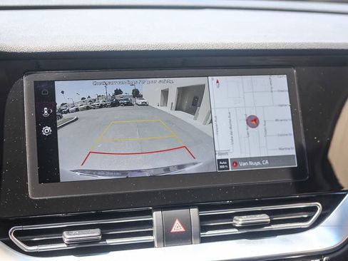 Used 2022 Kia Niro Touring Special Edition FWD image 32