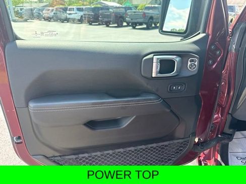 Used 2021 Jeep Wrangler Unlimited Sahara w/ Uconnect 4C Nav & Sound Group AWD/4WD image 12