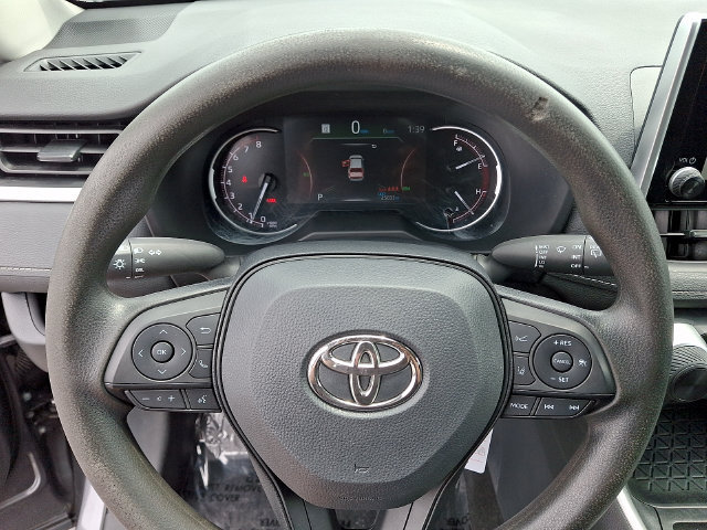 Used 2023 Toyota RAV4 LE AWD/4WD image 19