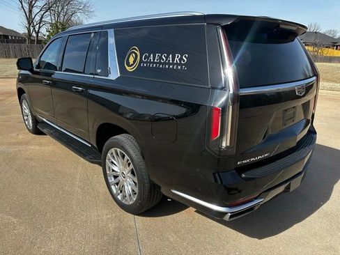 Used 2024 Cadillac Escalade ESV Premium Luxury image 3