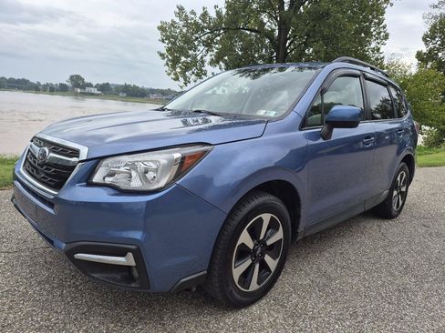 Used 2018 Subaru Forester 2.5i Premium AWD/4WD image 1