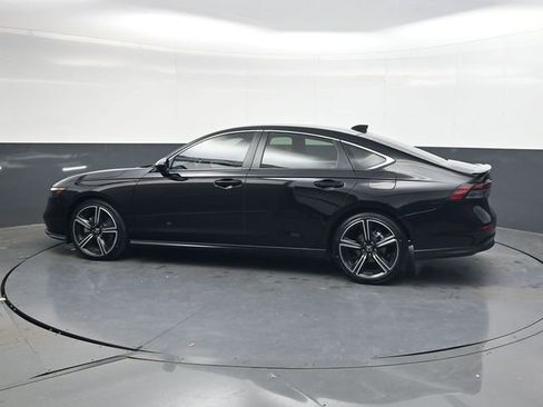 Used 2025 Honda Accord Sport image 7