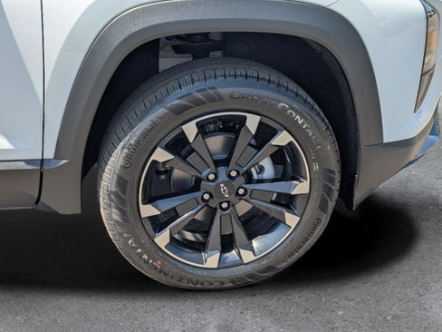 New 2026 Chevrolet Equinox RS w/ Convenience Package III FWD image 6