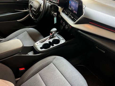 Used 2024 Chevrolet Trax RS image 16