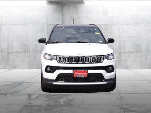 Used 2025 Jeep Compass Limited AWD/4WD image 4