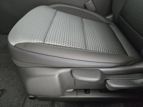New 2026 Chevrolet Trax LT FWD image 26