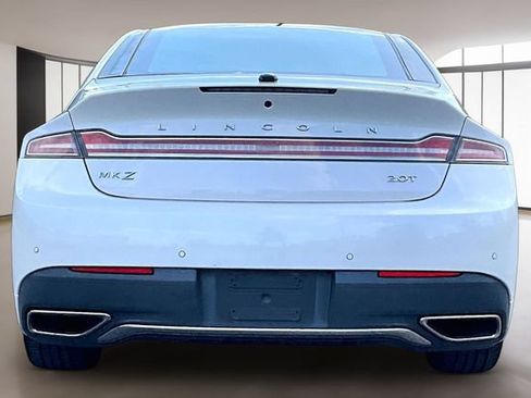 Used 2017 Lincoln MKZ Reserve w/ Luxury Package FWD image 5