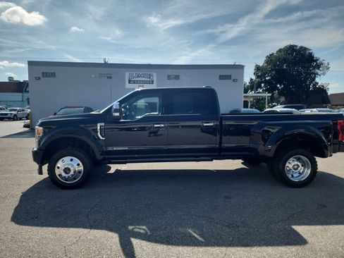 Used 2022 Ford F450 King Ranch w/ King Ranch Ultimate Package image 2