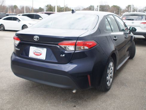 Used 2023 Toyota Corolla LE image 4