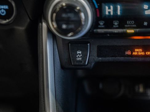 Used 2025 Toyota RAV4 XLE image 22