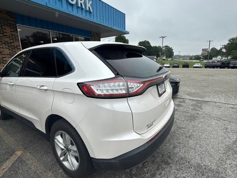 Used 2018 Ford Edge SEL w/ Equipment Group 201A AWD/4WD image 4