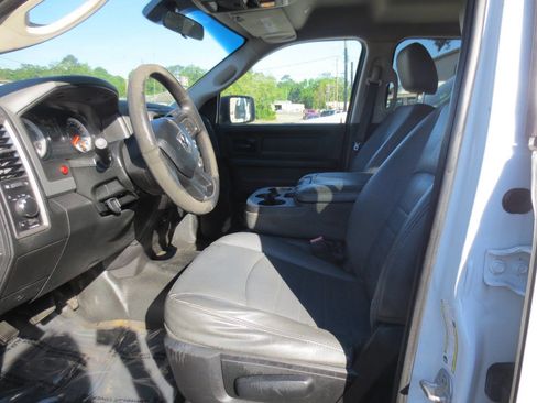 Used 2017 RAM 2500 Tradesman image 6