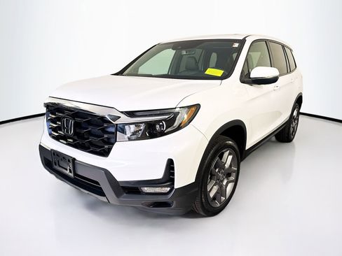 Used 2023 Honda Passport EX-L image 3