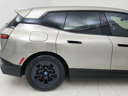 Used 2023 BMW iX xDrive50 w/ Premium Package image 12