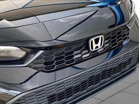 Used 2025 Honda Civic Sport image 30
