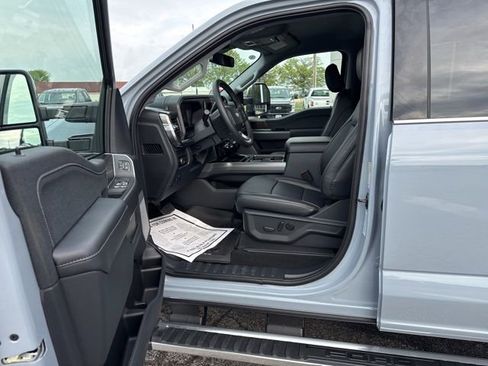 New 2026 Ford F250 4x4 Crew Cab Super Duty image 9