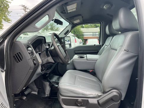 Used 2014 Ford F250 XL w/ Snow Plow Prep Package AWD/4WD image 10
