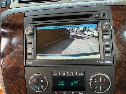 Used 2010 GMC Yukon Denali image 33